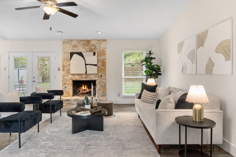 Tiny photo for 604 Meadow Lea DR, Austin, TX 78745 (MLS # 3162843)