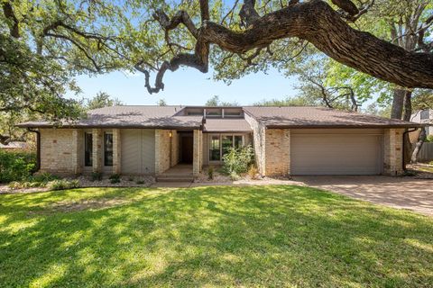 Photo of 1305 Shannon Oaks TRL, Austin, TX 78746 (MLS # 8936495)