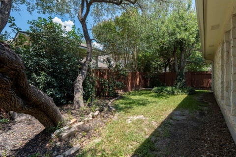 Tiny photo for 6304 Salcon Cliff DR, Austin, TX 78749 (MLS # 2088394)