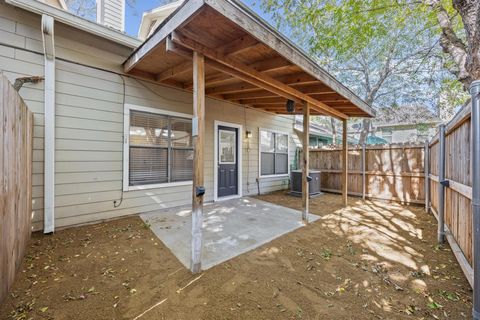 Tiny photo for 512 Eberhart LN #1402, Austin, TX 78745 (MLS # 4494799)
