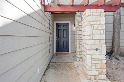Tiny photo for 512 Eberhart LN #1402, Austin, TX 78745 (MLS # 4494799)