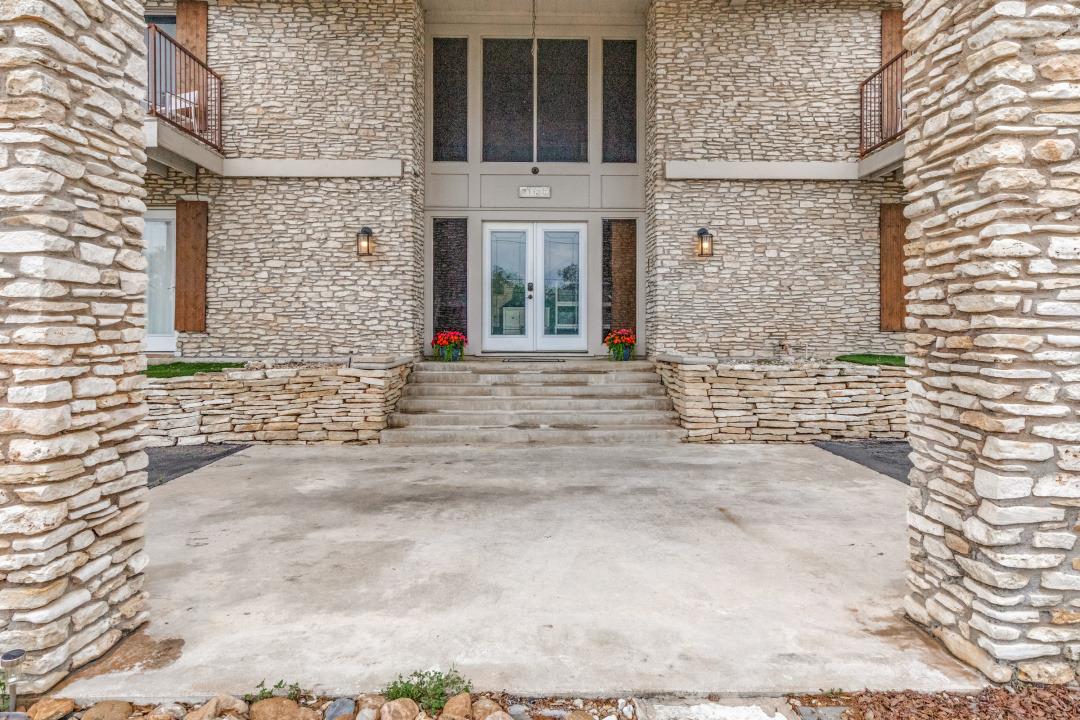 13207 Mansfield DR