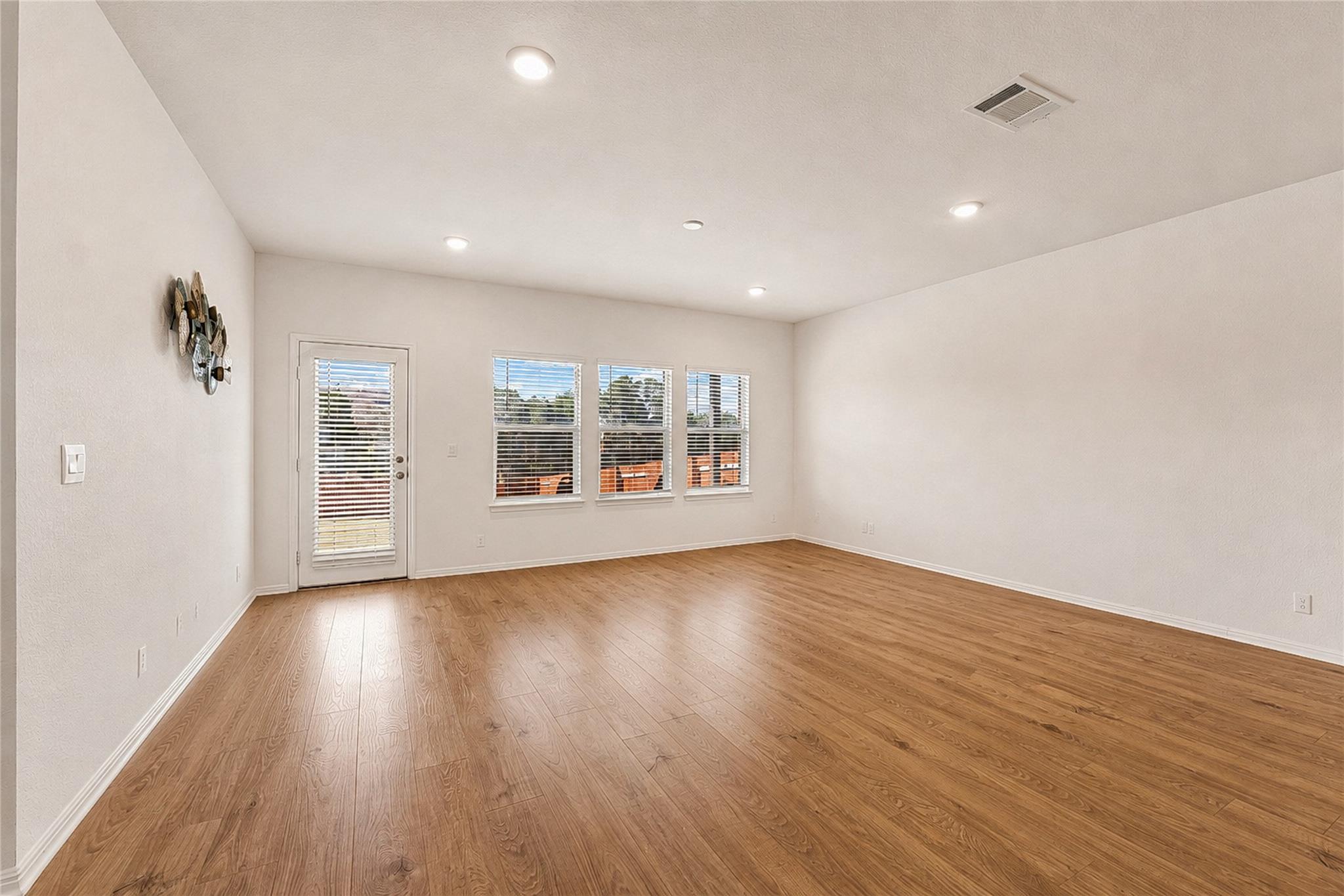 2428 Hackamore DR