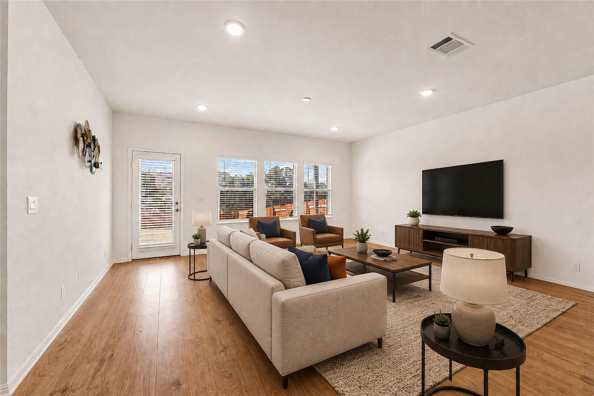 2428 Hackamore DR