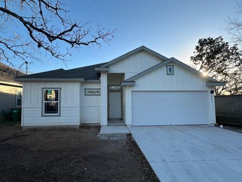 A home in Cottonwood Shores