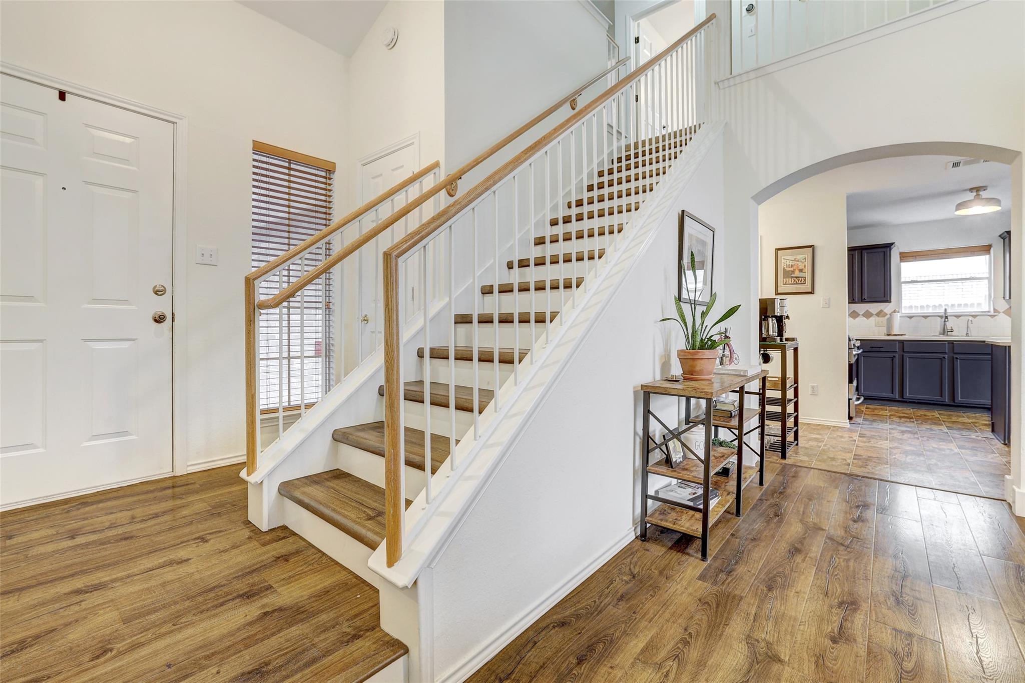 15501 Sarahs Creek DR