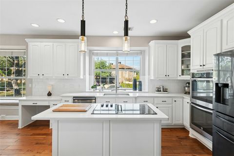 Tiny photo for 2 Heatherbloom LN, The Hills, TX 78738 (MLS # 5362208)