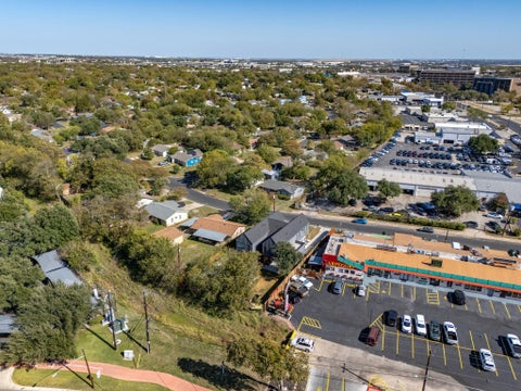 Tiny photo for 6620 Isabelle DR #B, Austin, TX 78752 (MLS # 1375614)