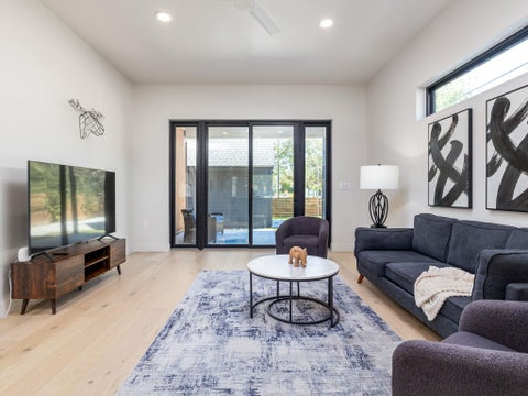Tiny photo for 6620 Isabelle DR #B, Austin, TX 78752 (MLS # 1375614)