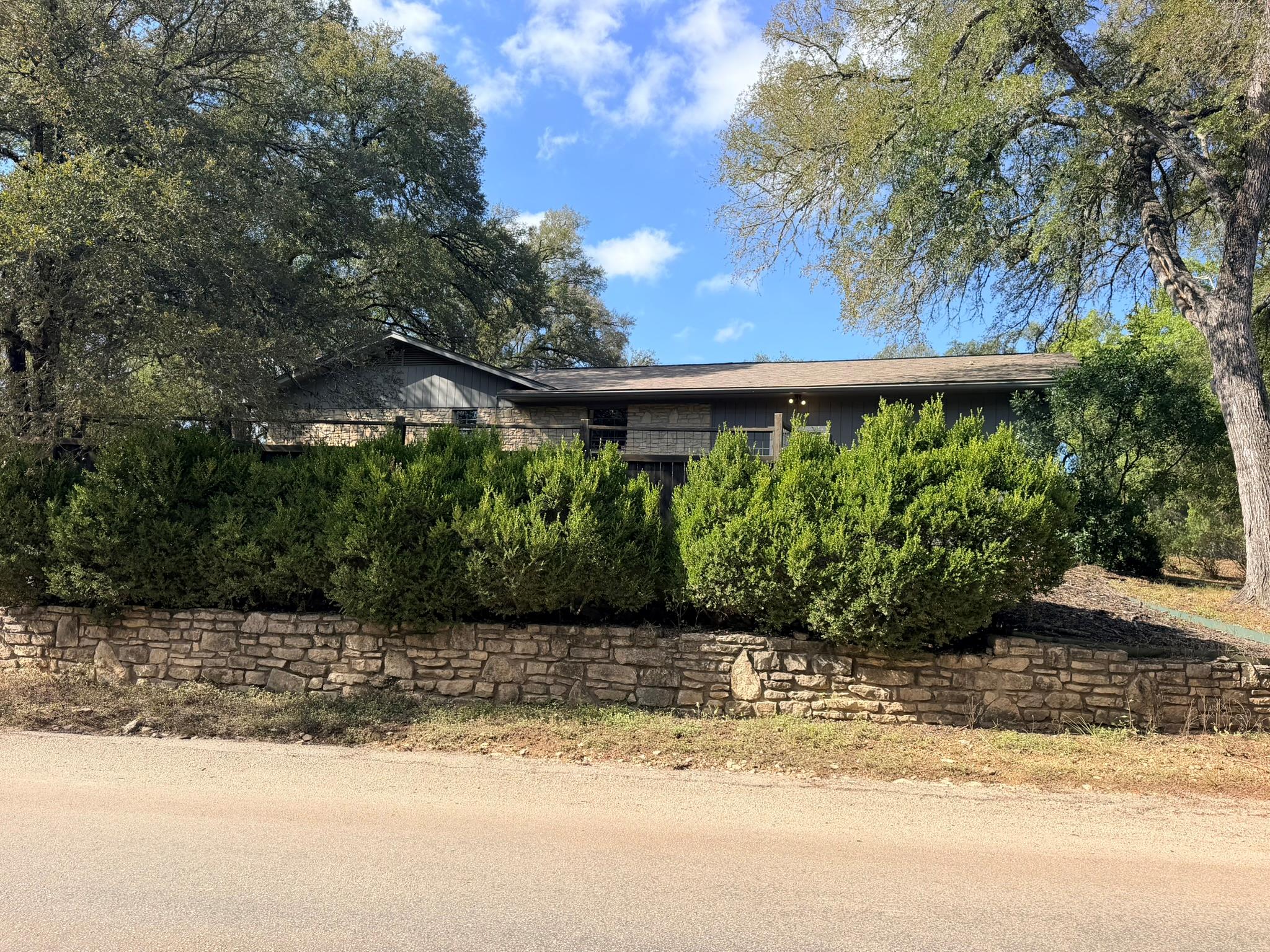 2 Acacia DR