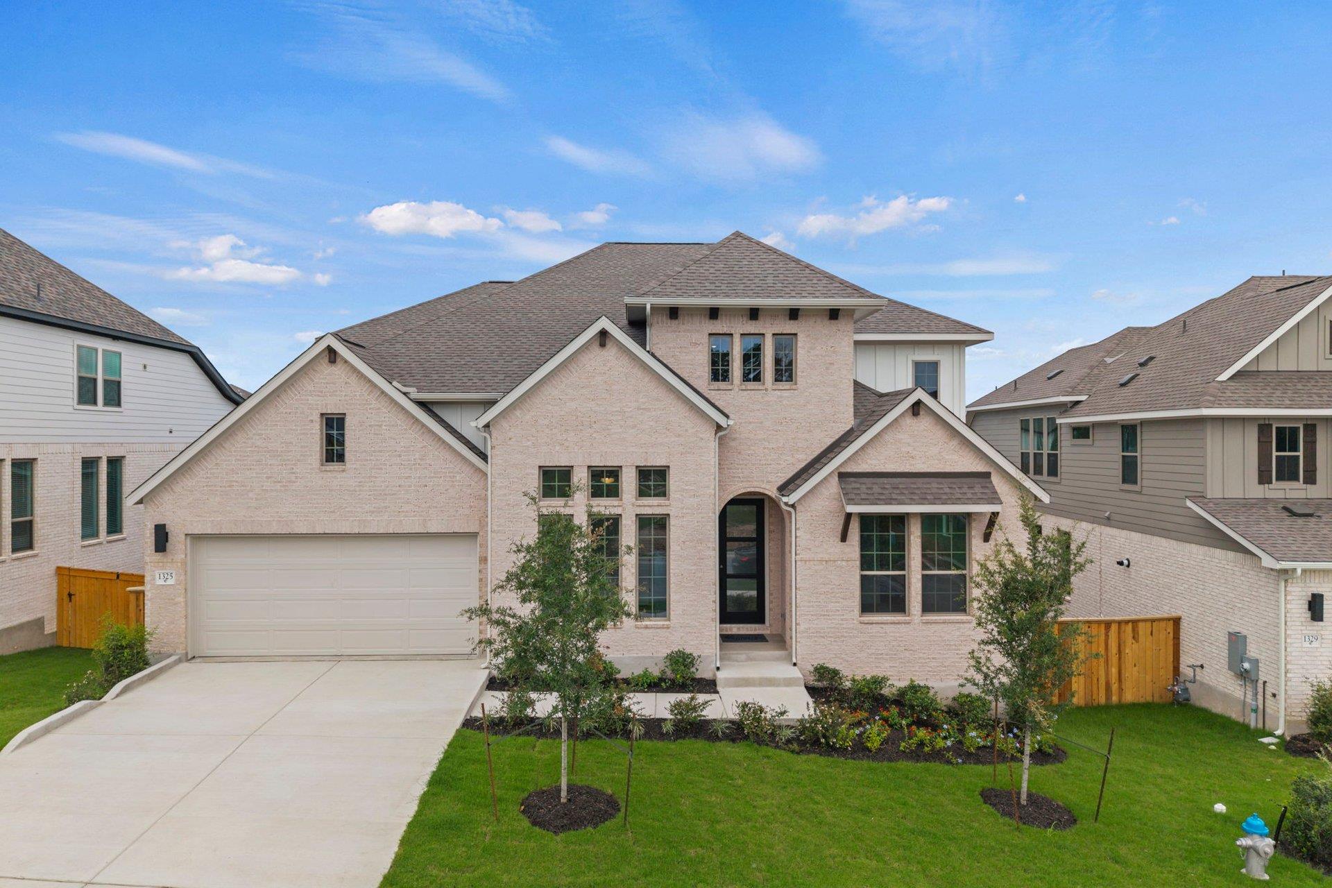 1325 White Daisy LN