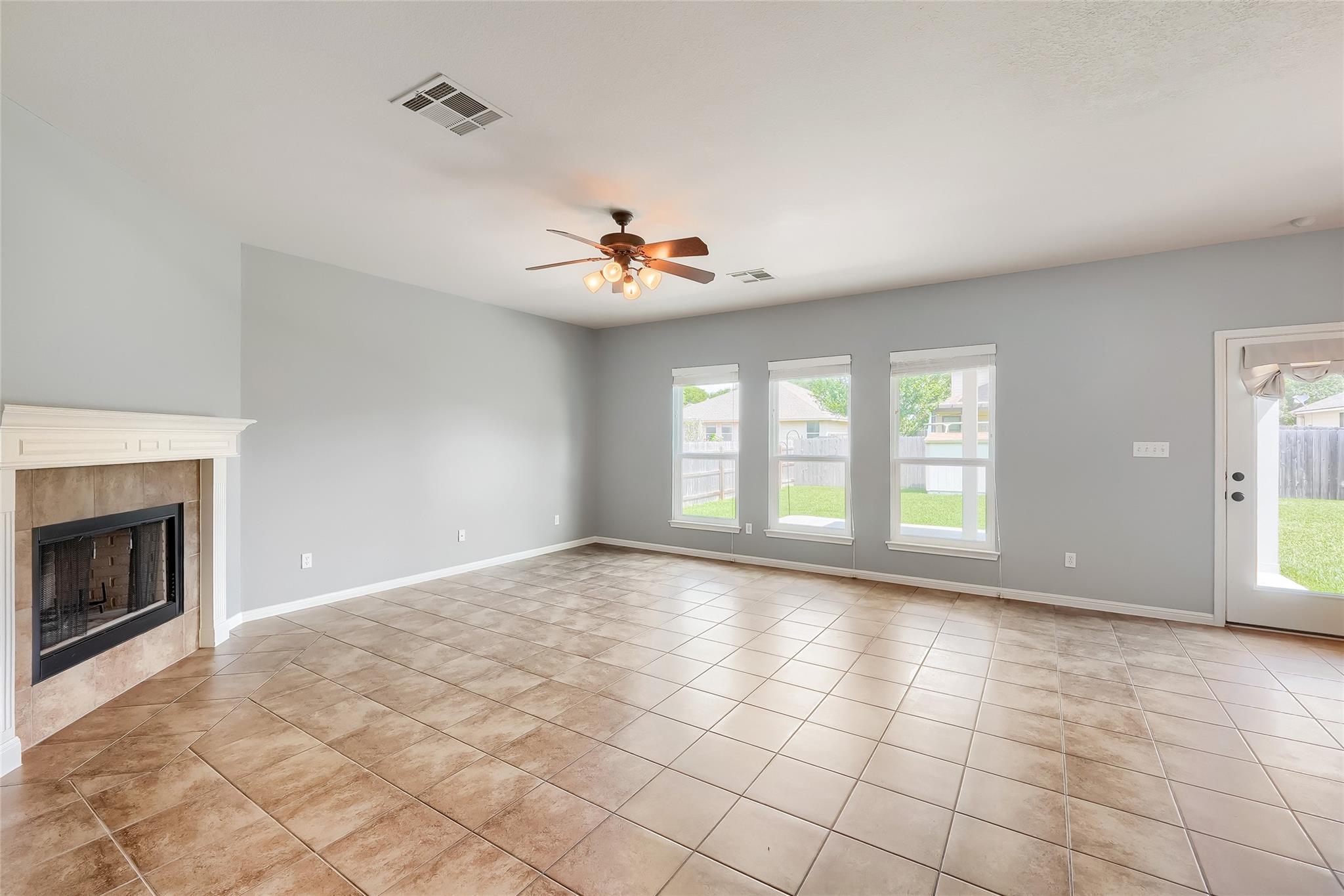 7813 Squirrel Hollow DR