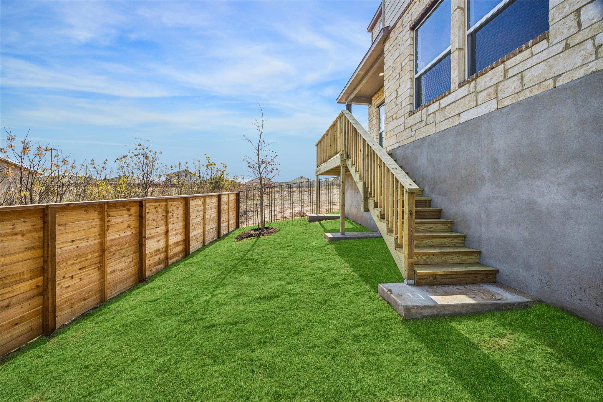 1531 N Red Bud LN 25