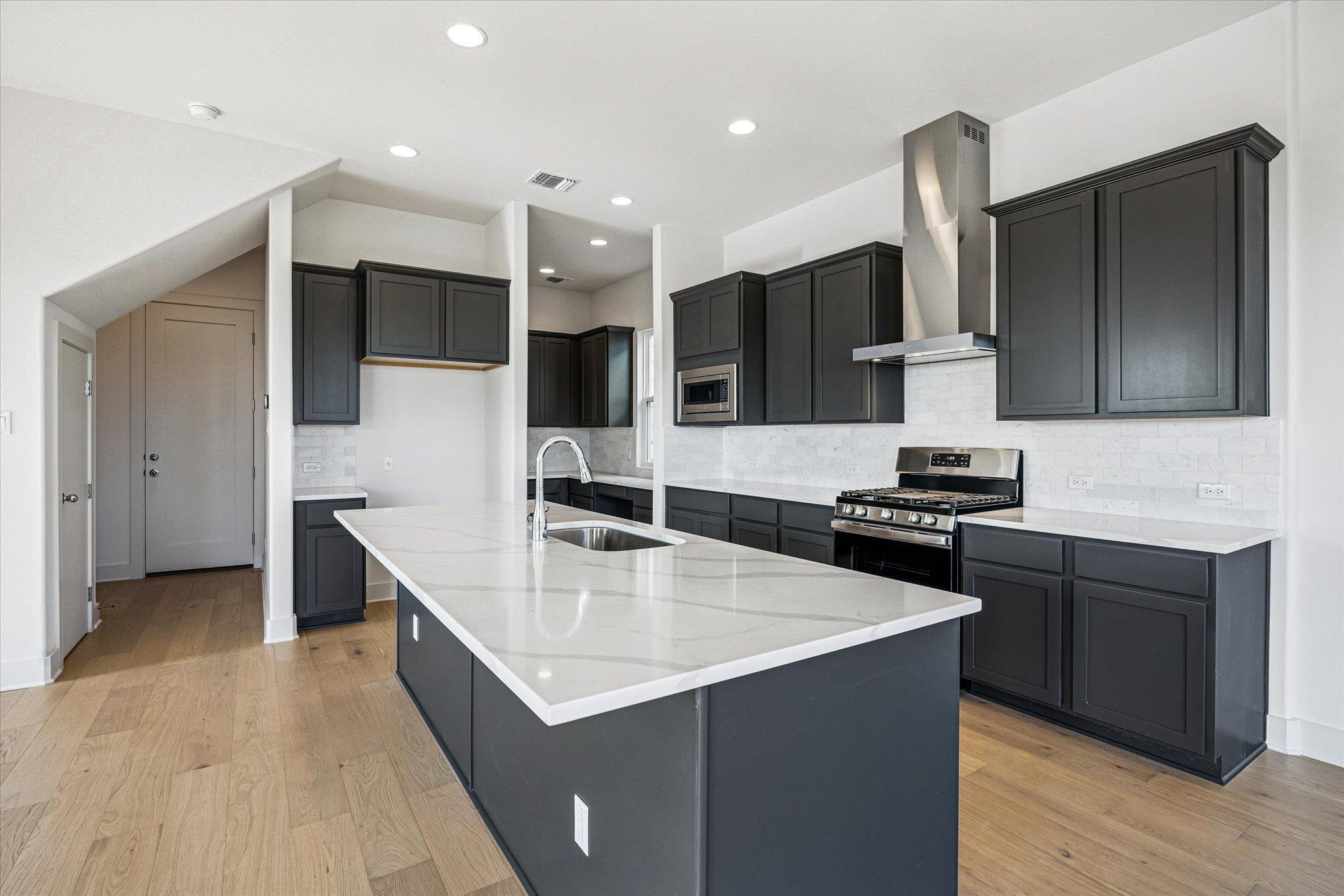 1531 N Red Bud LN 25