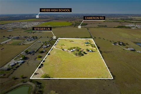 17901 Steger LN Manor TX 78653