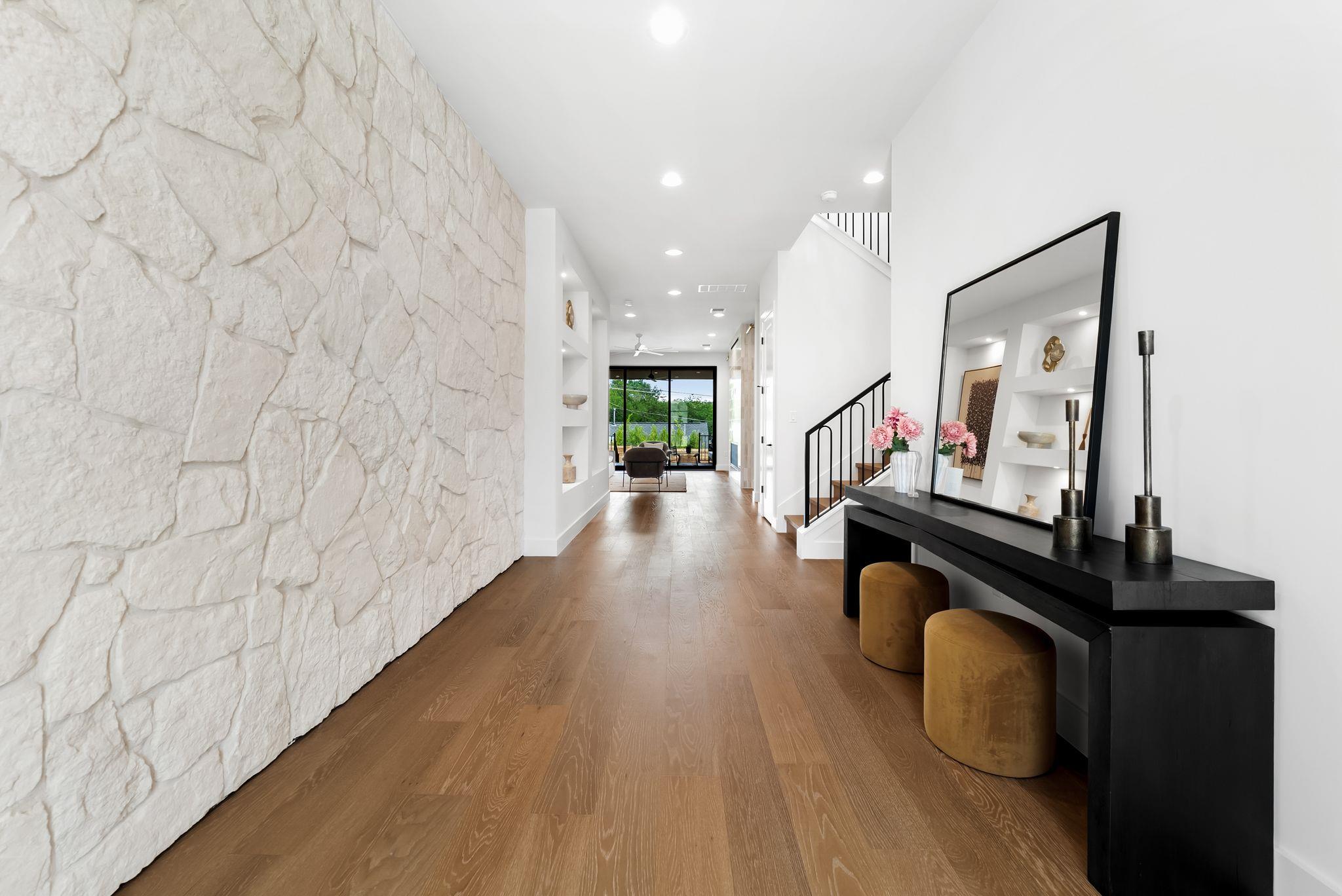 2703 Oak Park DR