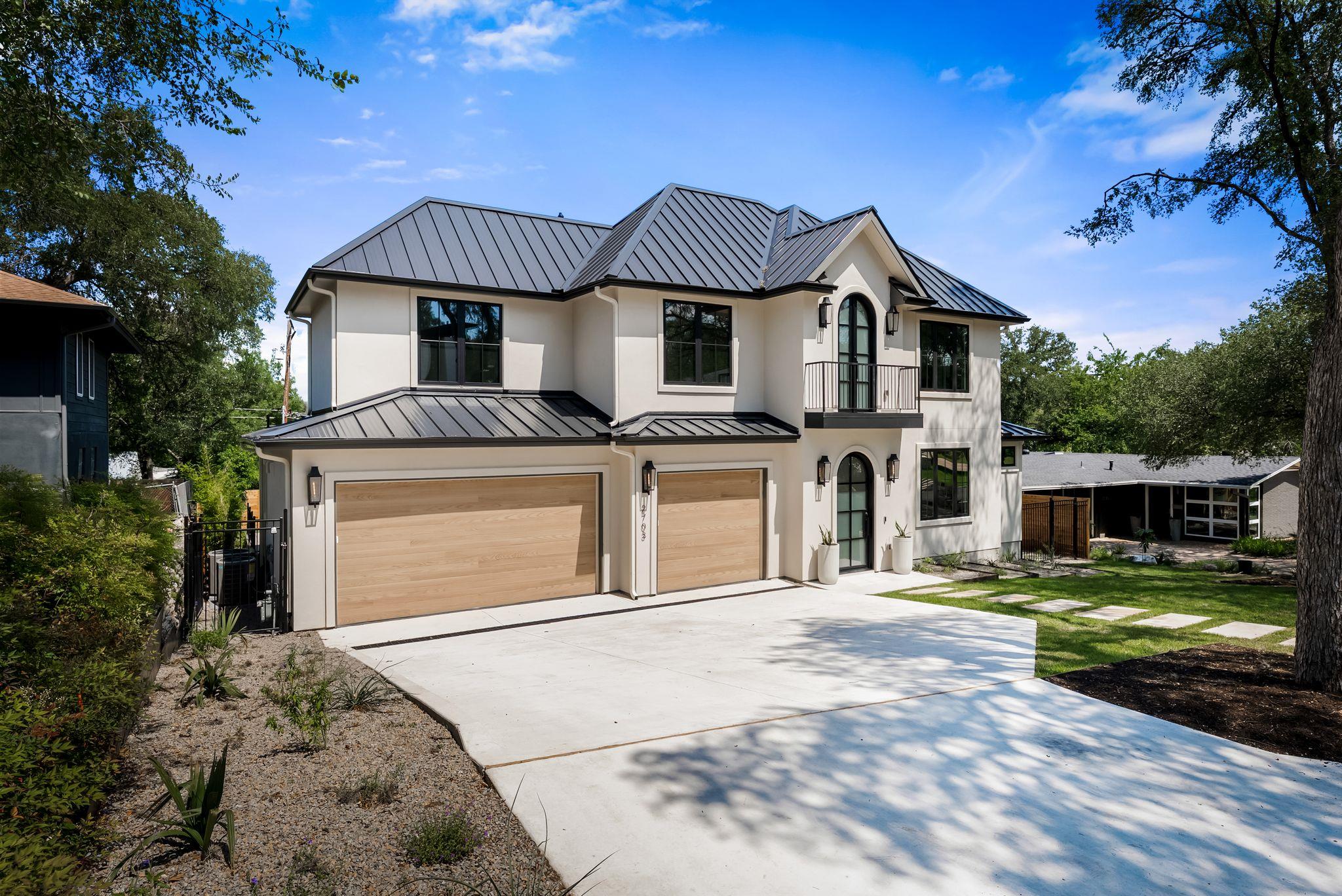 2703 Oak Park DR