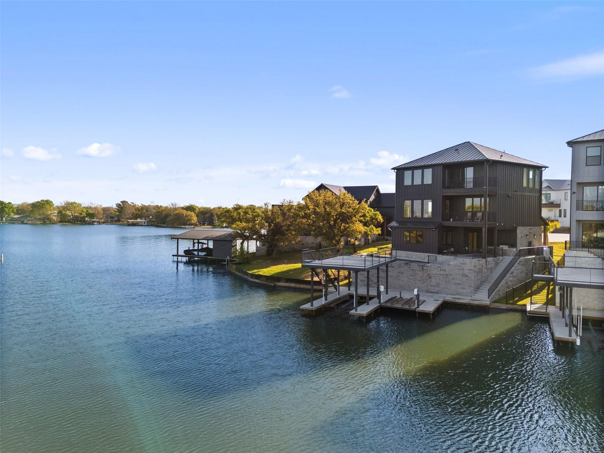 175 Pointview DR