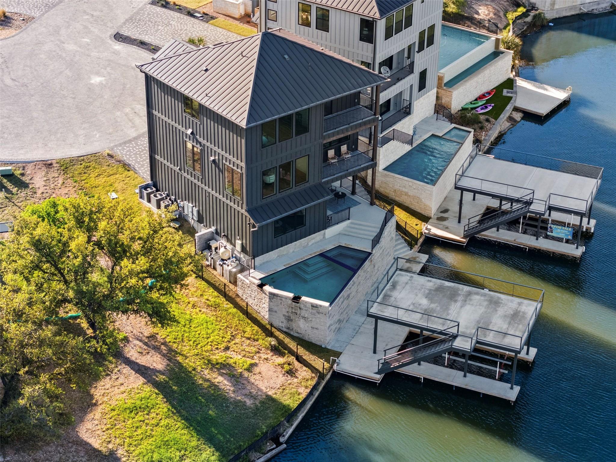 175 Pointview DR