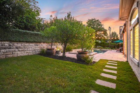 Tiny photo for 105 Whitley DR, Austin, TX 78738 (MLS # 2897550)