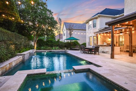 Tiny photo for 105 Whitley DR, Austin, TX 78738 (MLS # 2897550)