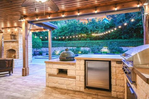 Tiny photo for 105 Whitley DR, Austin, TX 78738 (MLS # 2897550)
