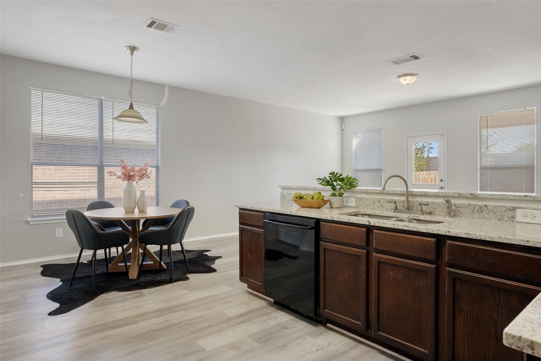 11853 Gaelic DR