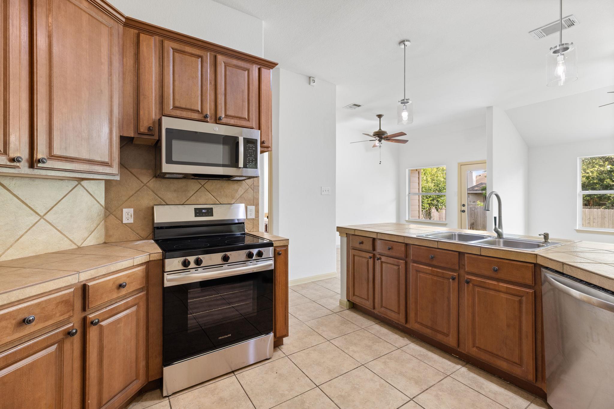 325 Swenson DR