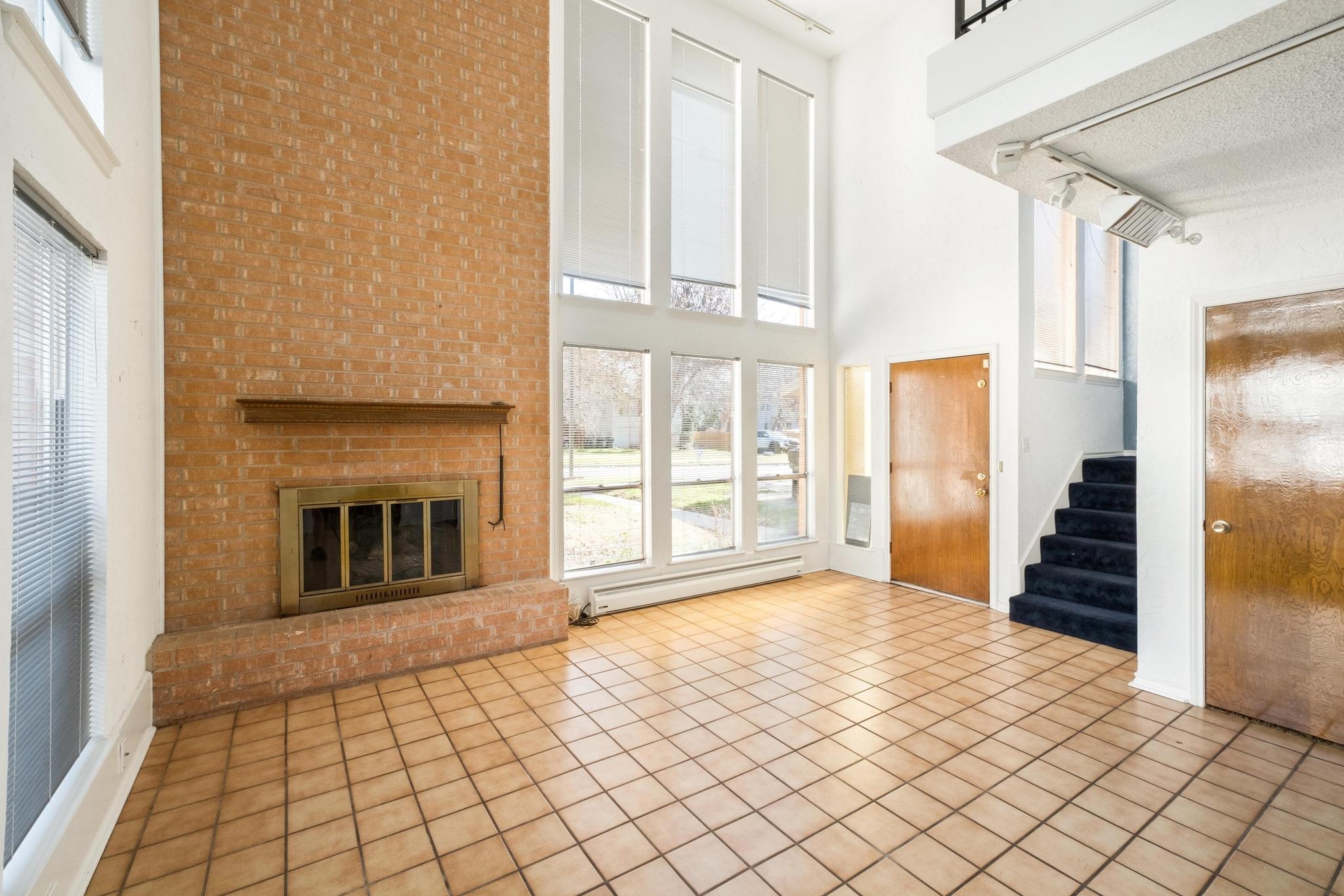 121 Scott ST