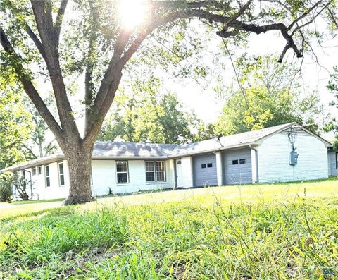 Photo of 302 Smith ST, Gonzales, TX 78629 (MLS # 6416266)