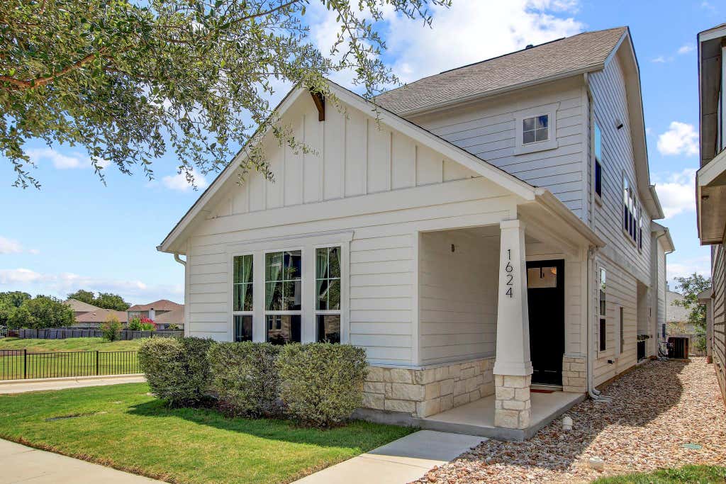 Photo of 1624 Coral Sunrise TRL, Leander, TX 78641 (MLS # 2421029)