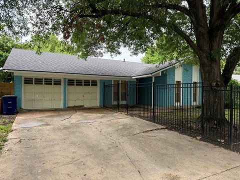 Photo of 1608 Colony Creek DR, Austin, TX 78758 (MLS # 3460257)