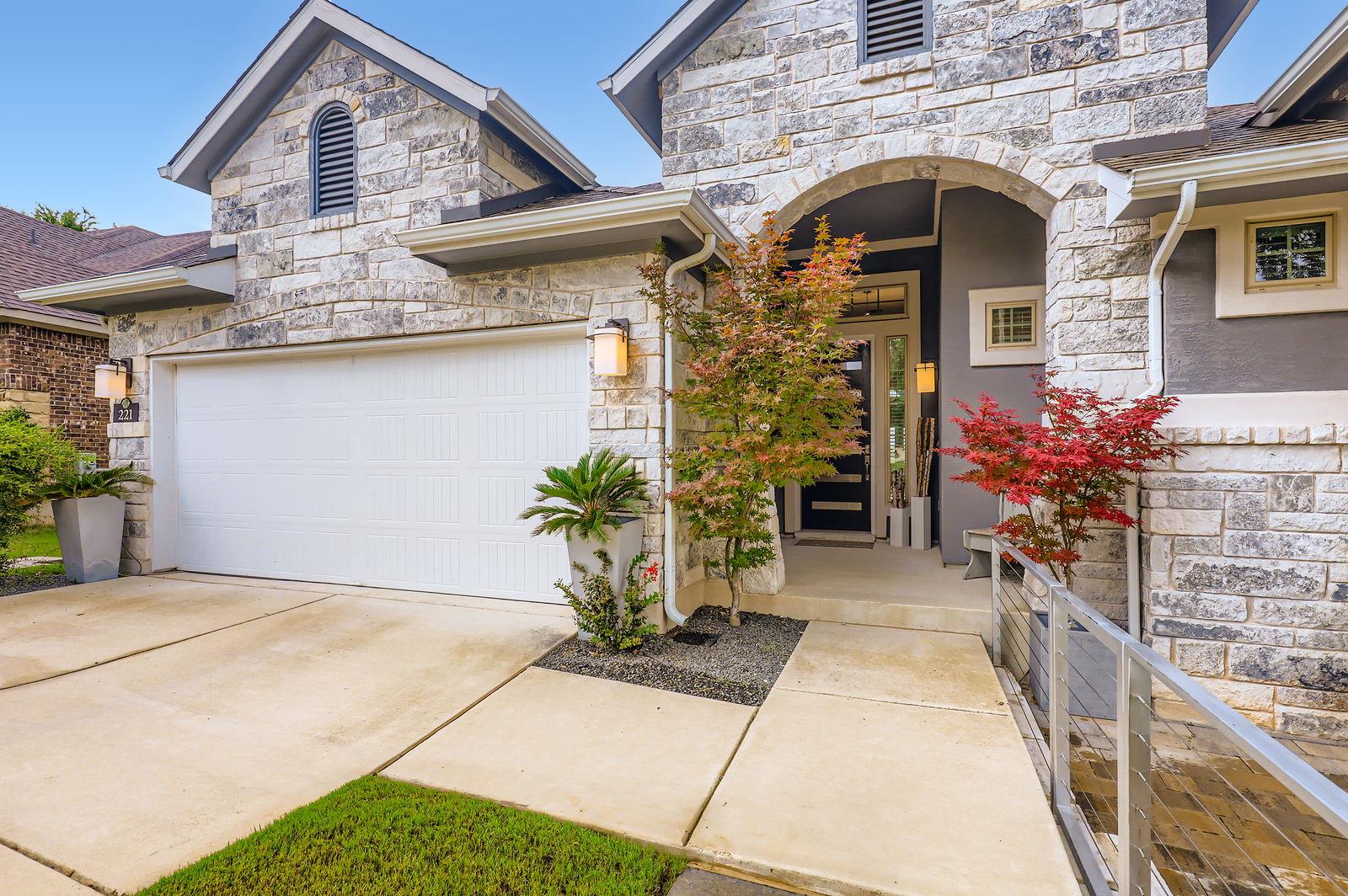221 Cibolo Ridge DR