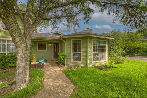 Photo of 201 Ridgewood DR, San Marcos, TX 78666 (MLS # 7618451)