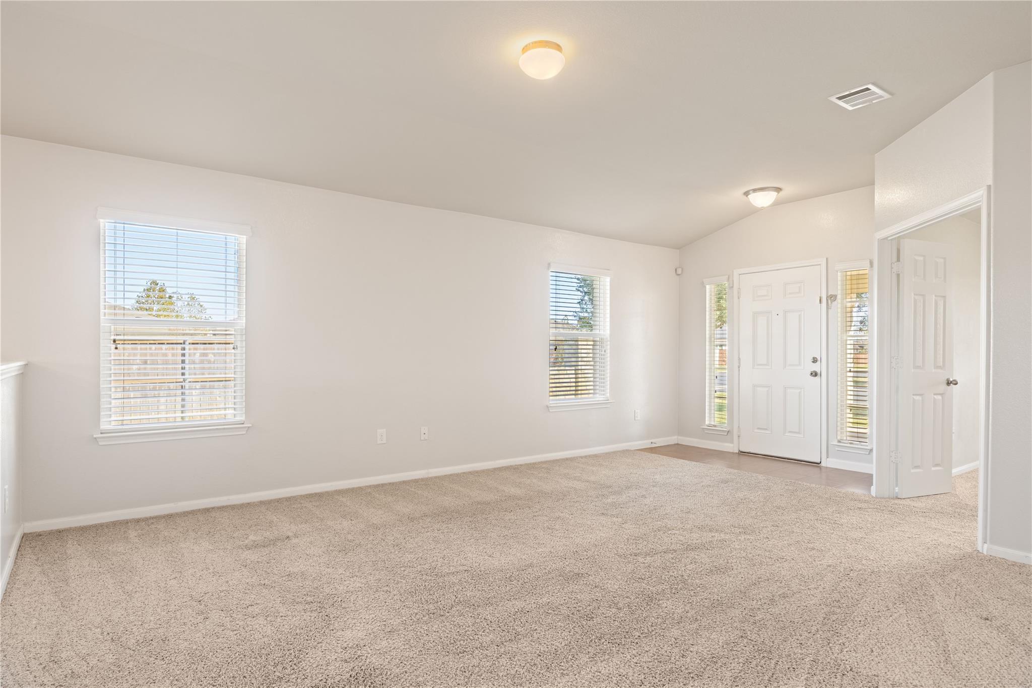 401 S Hunting Lodge LN