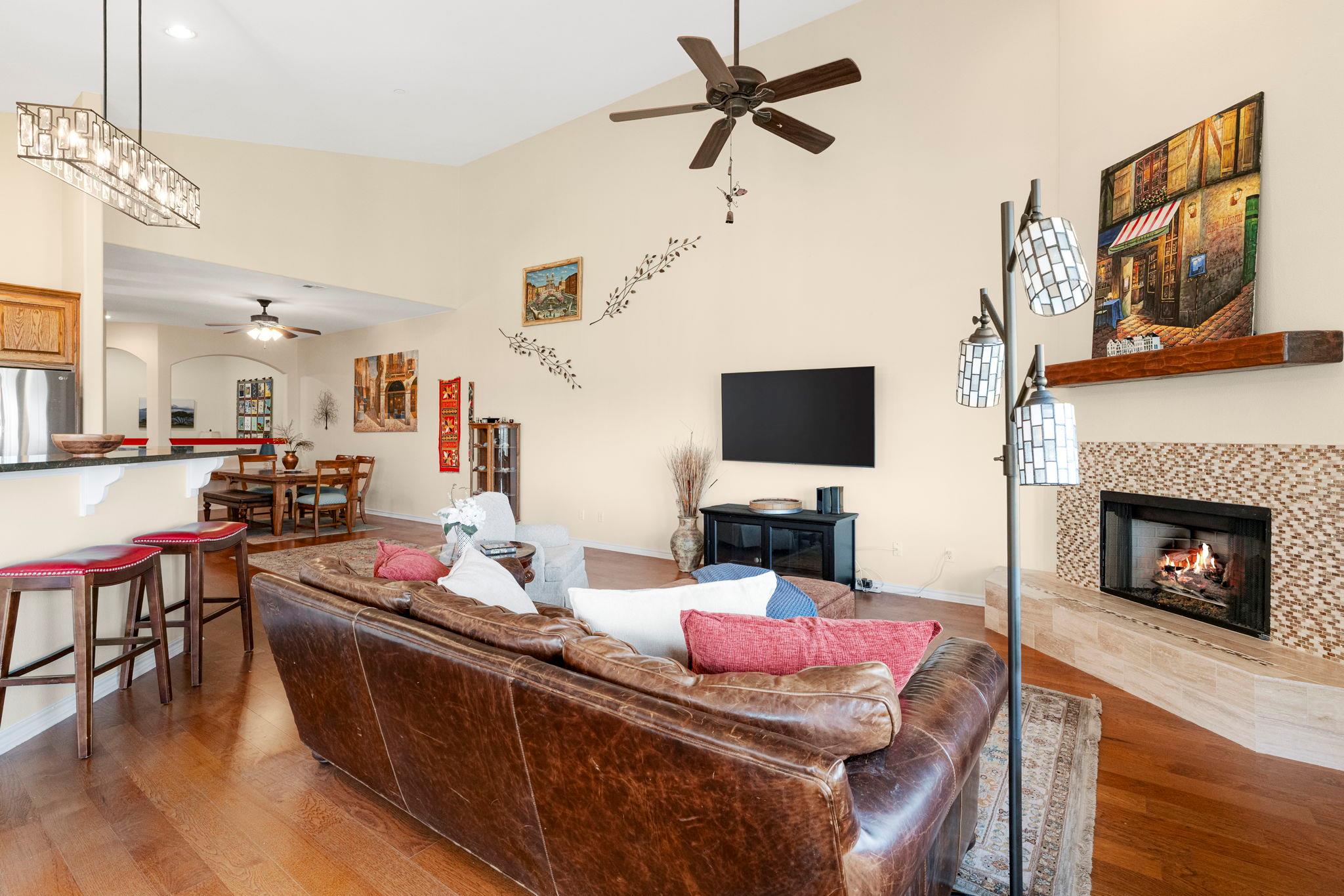 2601 N Quinlan Park RD 401