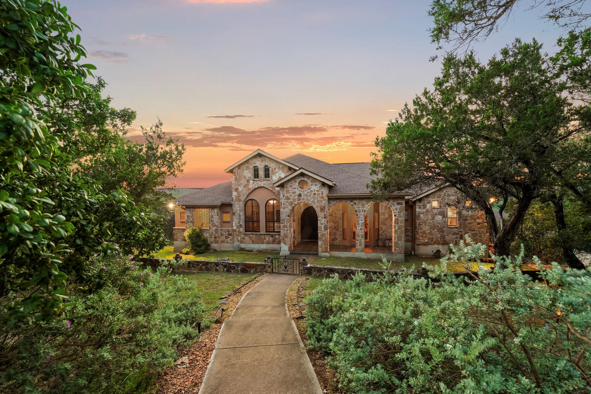 5310 River Oaks DR