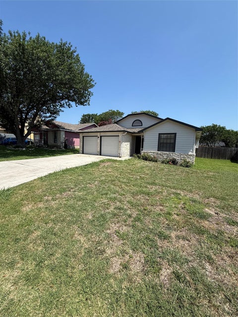 Photo of 1100 E Logan ST, Round Rock, TX 78664 (MLS # 2304988)