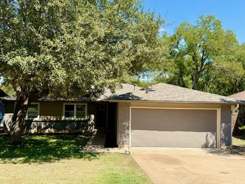 Photo of 3336 Clarksburg DR, Austin, TX 78745 (MLS # 2031378)