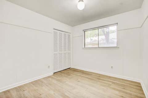 Tiny photo for 9913 Oak Hollow DR, Austin, TX 78758 (MLS # 3211877)