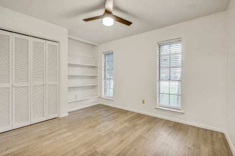 Tiny photo for 9913 Oak Hollow DR, Austin, TX 78758 (MLS # 3211877)