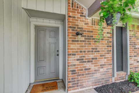 Tiny photo for 9913 Oak Hollow DR, Austin, TX 78758 (MLS # 3211877)