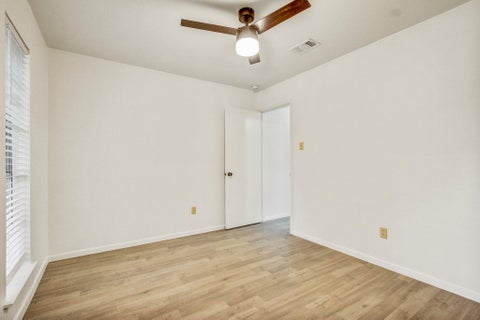 Tiny photo for 9913 Oak Hollow DR, Austin, TX 78758 (MLS # 3211877)