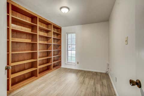Tiny photo for 9913 Oak Hollow DR, Austin, TX 78758 (MLS # 3211877)
