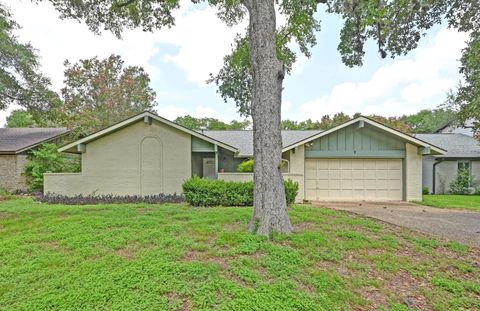 Photo of 4514 Cliffstone CV, Austin, TX 78735 (MLS # 7565790)