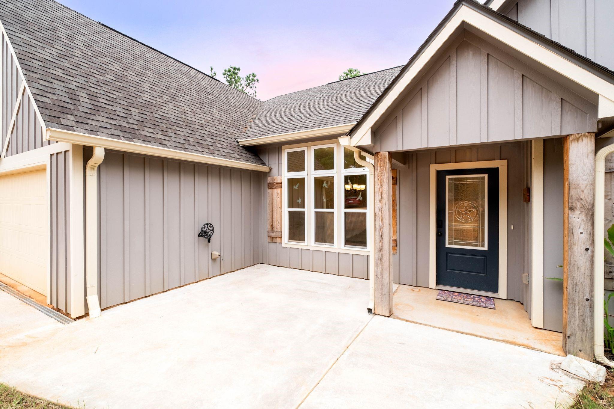 113 Post Oak CT