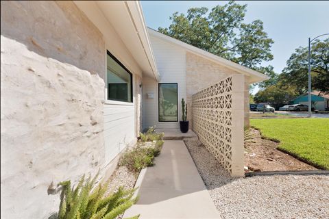 Tiny photo for 5261 Meadow Creek DR, Austin, TX 78745 (MLS # 4805073)