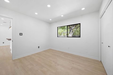 Tiny photo for 5261 Meadow Creek DR, Austin, TX 78745 (MLS # 4805073)