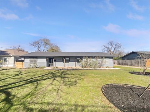 1105 E 17th ST Georgetown TX 78626