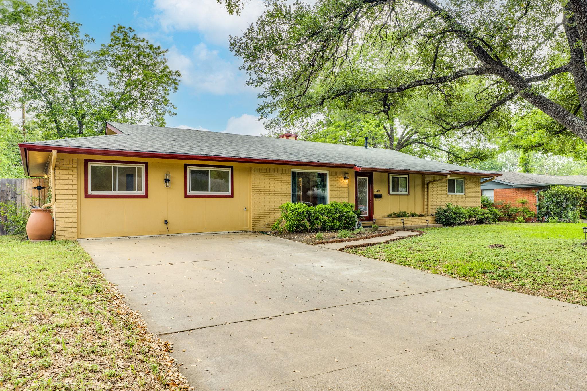 3002 Stardust DR
